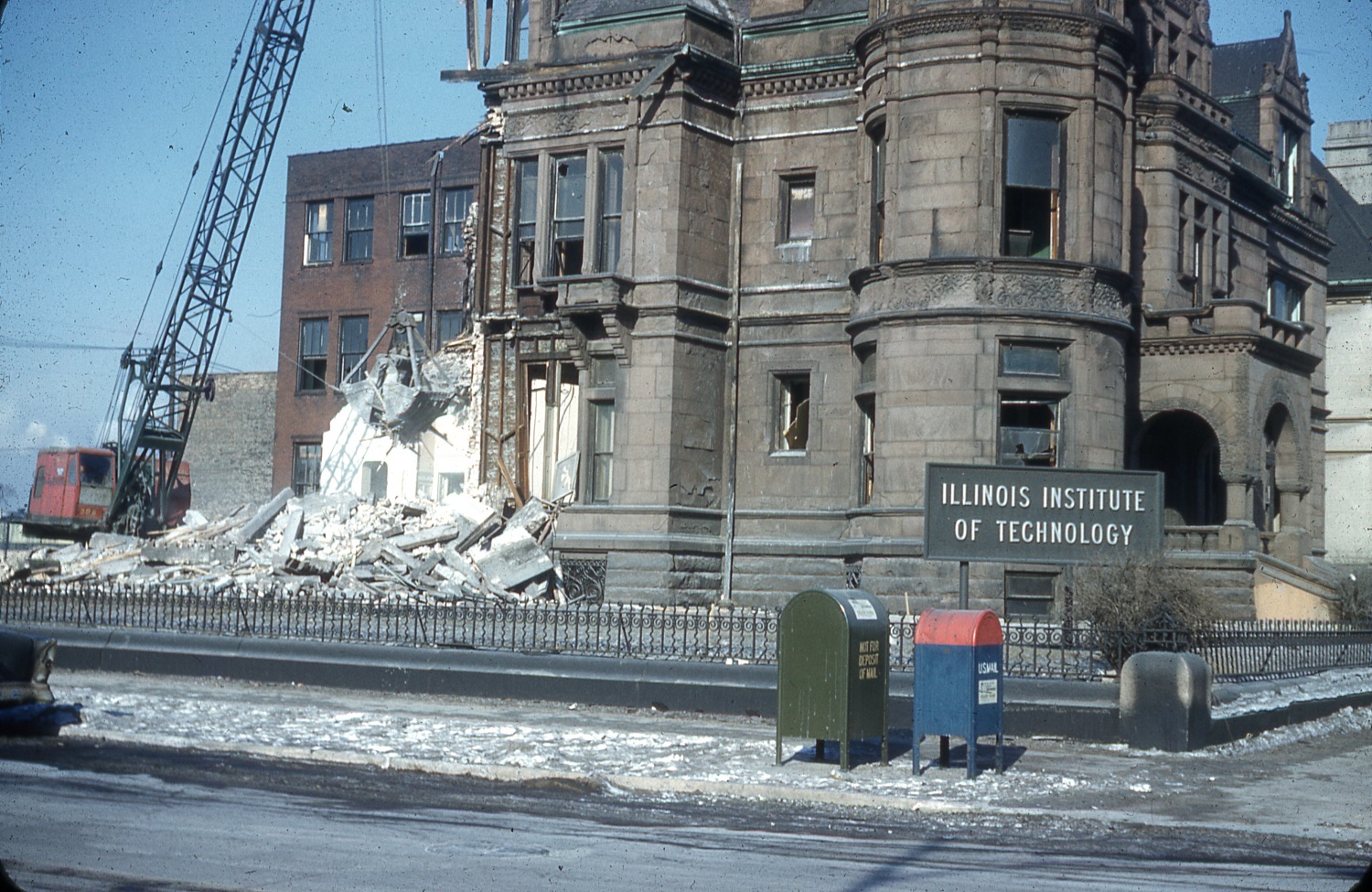 Thomas R. Brown Hall during demolition, Illinois Institute of Technology, Chicago, Ill., 1961