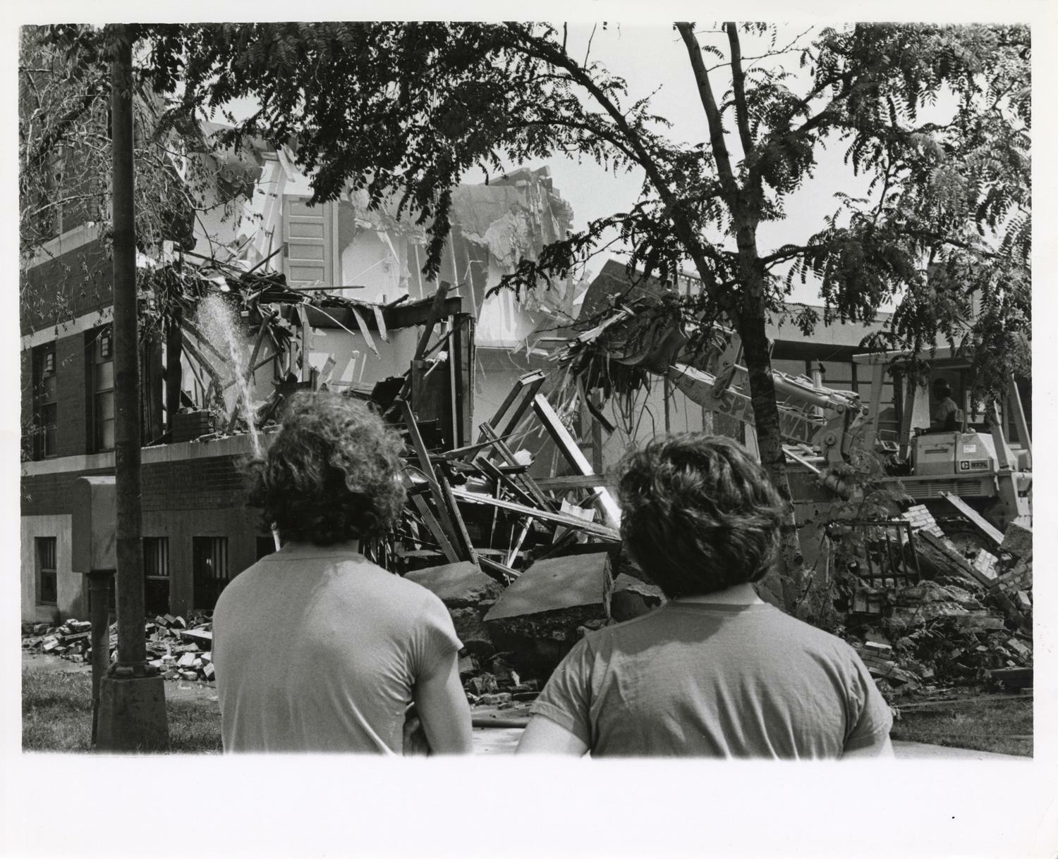 Demolition of the Armour Research Foundation building at 55 East 33rd Street, Illinois Institute of Technology, Chicago, Illinois, 1975